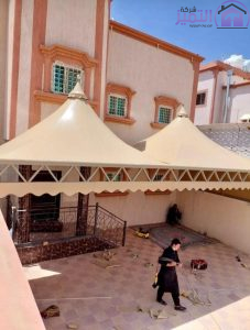 مظلات هرمية